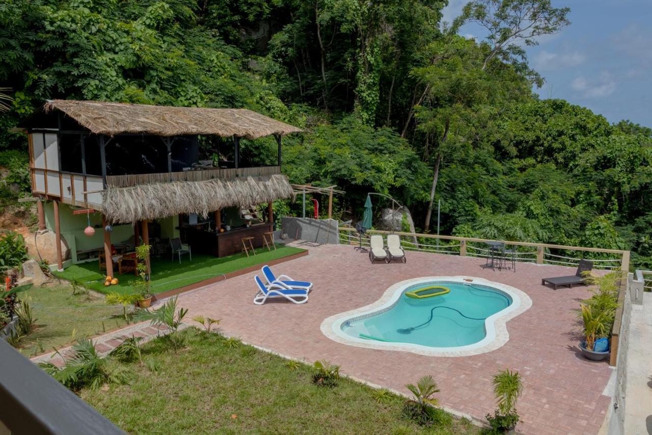 Auguste Holiday Residence Anse Etoile Bagian luar foto